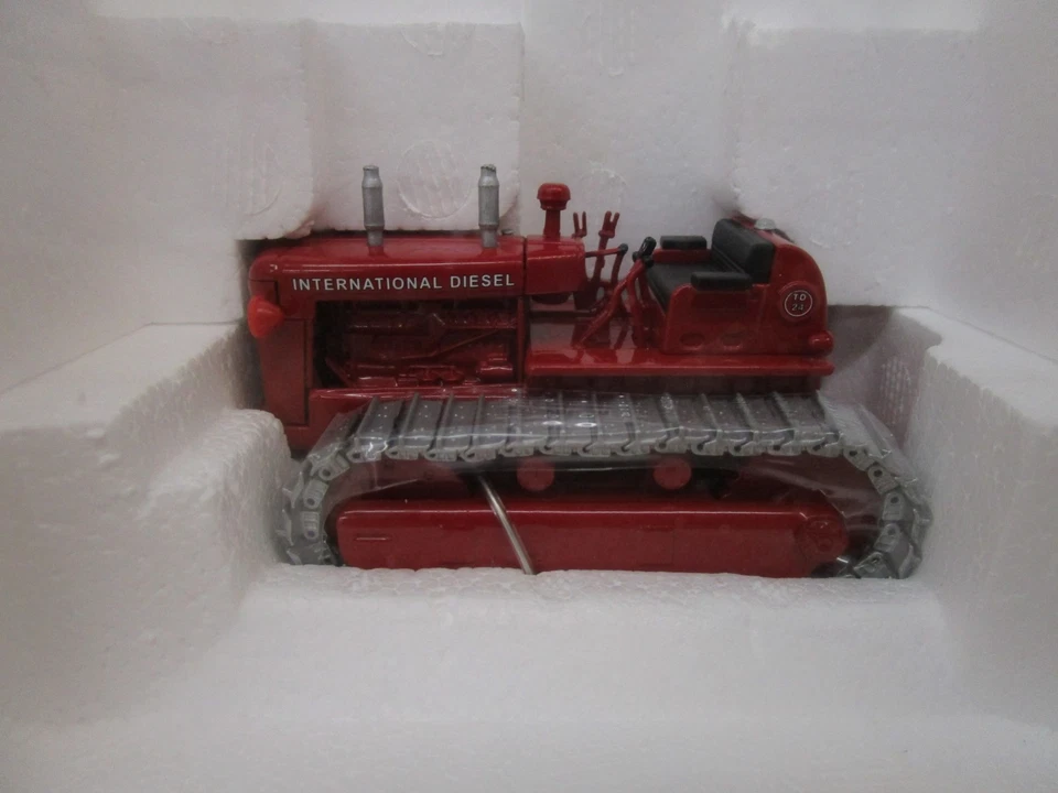 International IH TD 24 Crawler diesel SPECCAST 1/50 diecast construction B11Z - Image 3 of 4