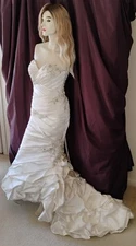 Allure Bridal Mermaid Wedding Gown SWARVOSKI CRYSTALS Size 8 