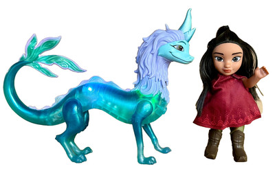 Disney's Raya & The Last Dragon Posable Figures Raya & Sisu Gift Set Lights Up