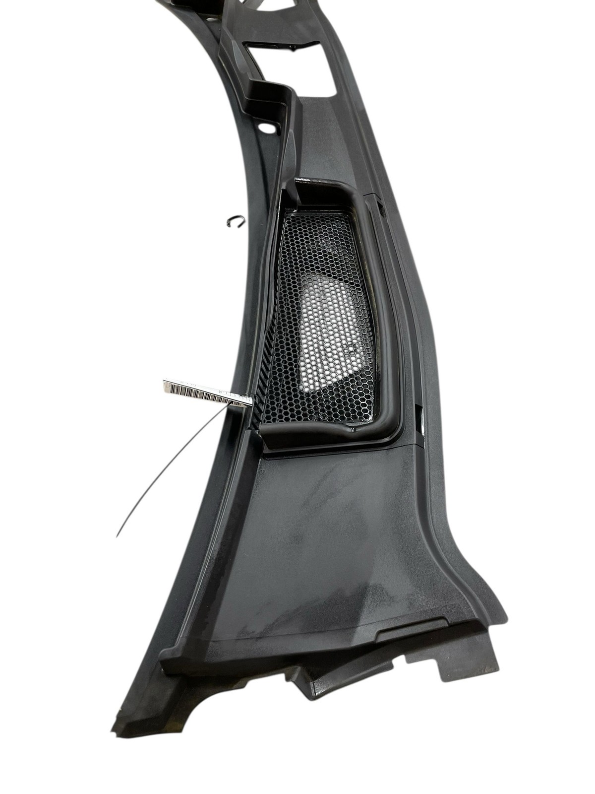2015-2020 BENTLEY BENTAYGA OEM Front Windshield Cowl Vent Cover Panel 4m1819403