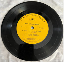 Vinyl 45 RPM Record - The Lowrey Organ On The Sunny Side of the Street / Flute D