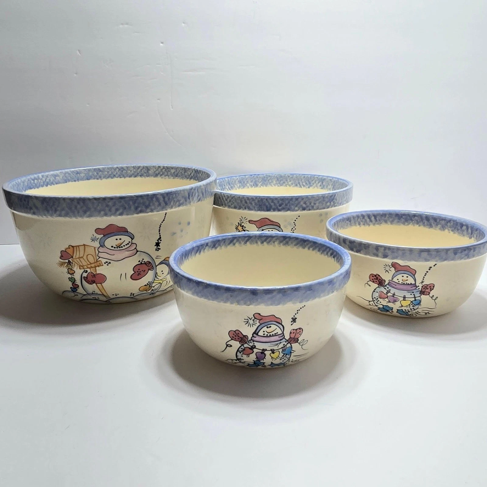 Vital Unit Snowman Nesting Ceramic Mixing Bowls Set of 4 Winter Christmas Blue
Opens in a new window
