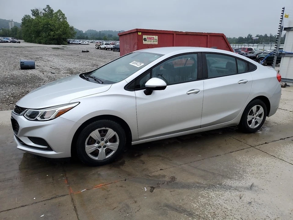 Used Washer Fluid Reservoir fits: 2017 Chevrolet Cruze VIN B 4th digit New Style Foto 2 de 4