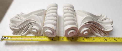 Lote de dos ménsulas de hoja de poliuretano imprimado de 3-7/8" x 1-1/4" x 5-1/4" - Imagen 3 de 4