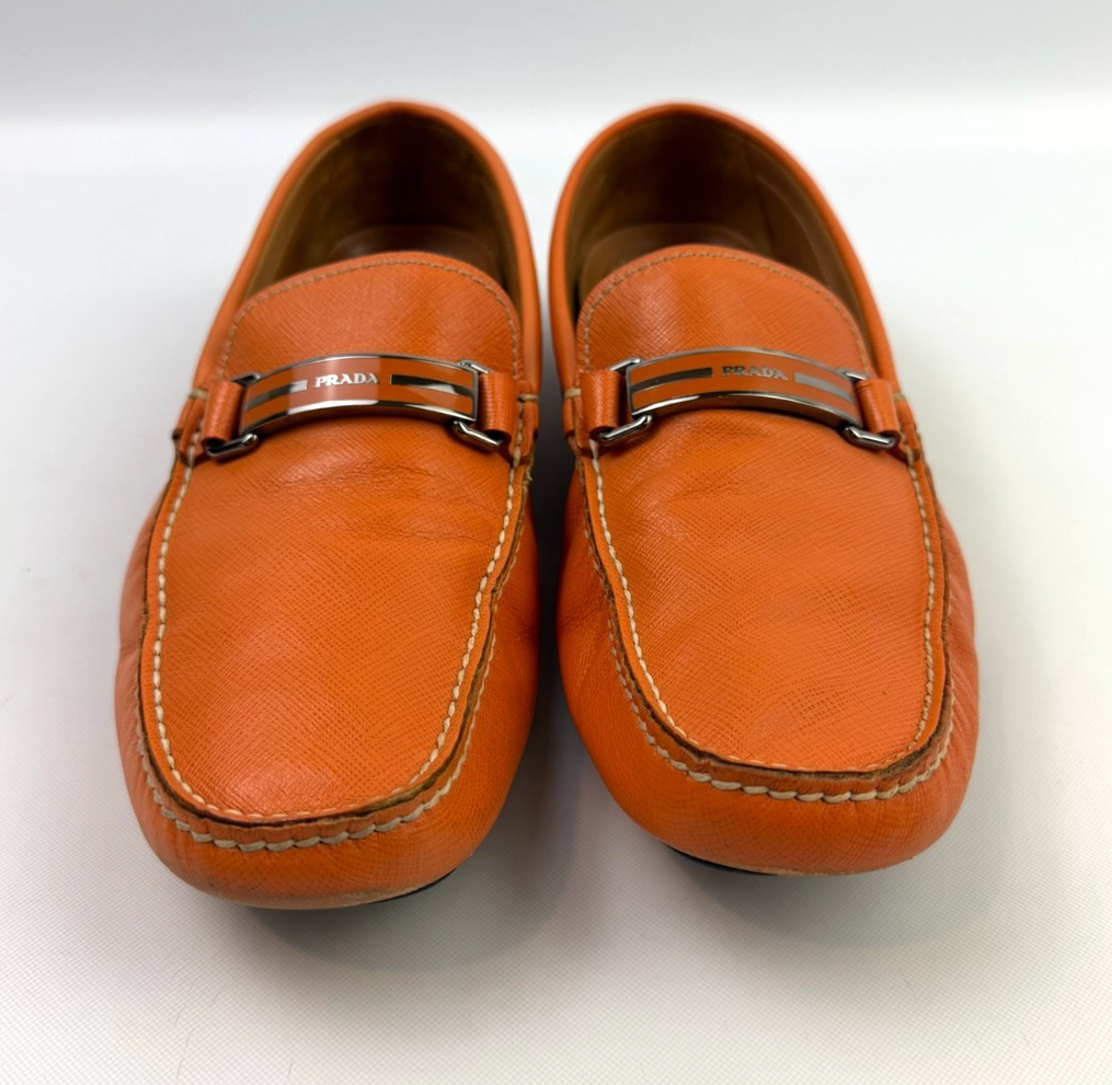 プラダ Prada Mens Saffiano Leather Slip On Driving Loafer Orange 2DD070