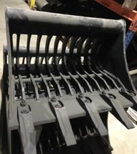 Godet squelette de 700mm pour mini pelle 2.5T