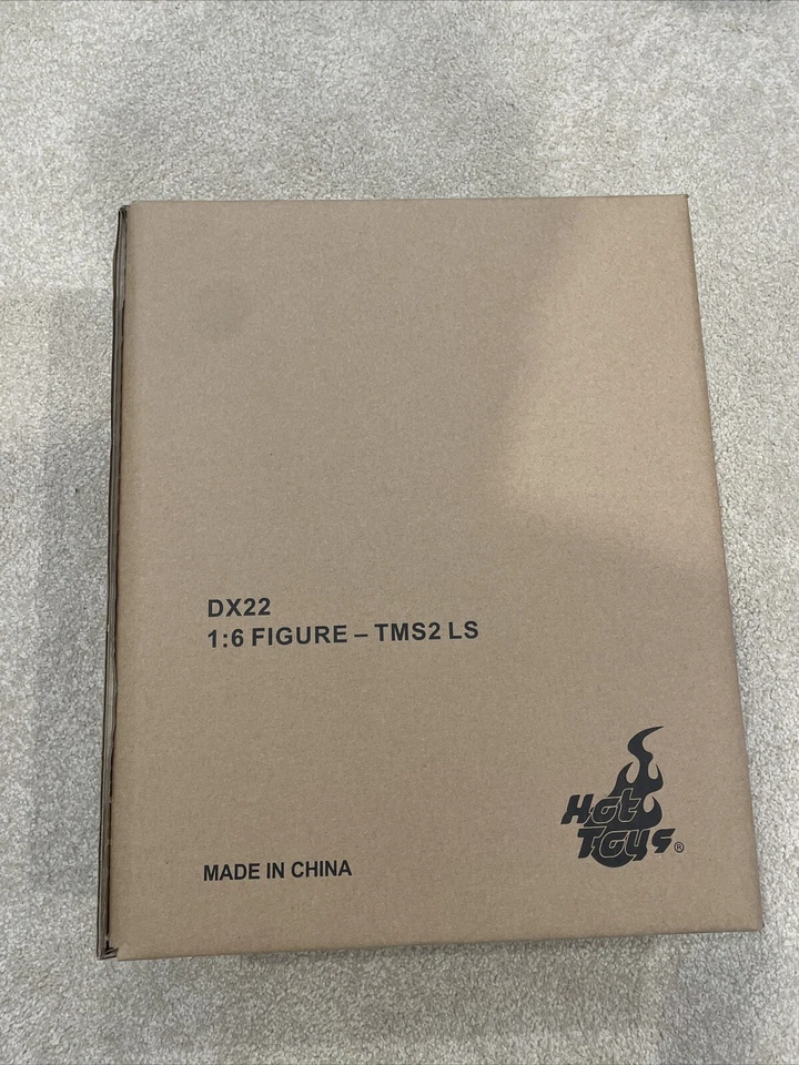 Hot Toys Star Wars The Mandalorian DX22 Luke Skywalker 1/6 Scale - image 3 of 3