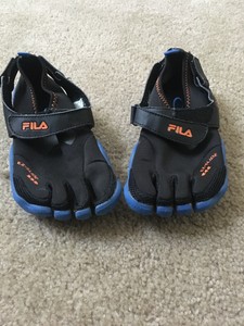 fila 5 toe shoes