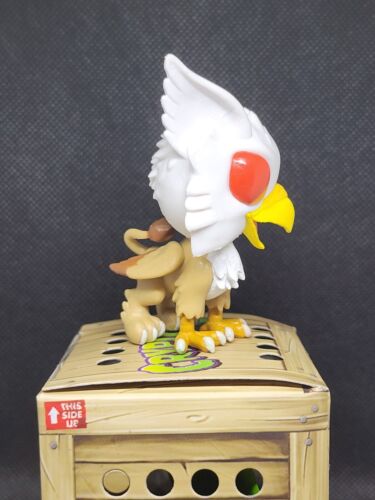 Cryptkins Vinyl Figure Series 2 Gryphon opened box With Card - Picture 2 of 4