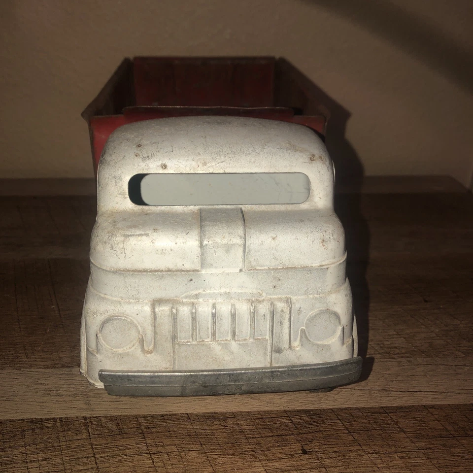 Dump Truck Vintage Metal Structo Toyland Construction Wind Up Pressed Steel - Image 4 of 4
