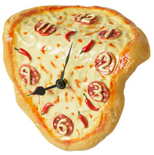 20.5cm Novelty Melting Pizza Resin Silent Clock, Analogue Display Retro Decor