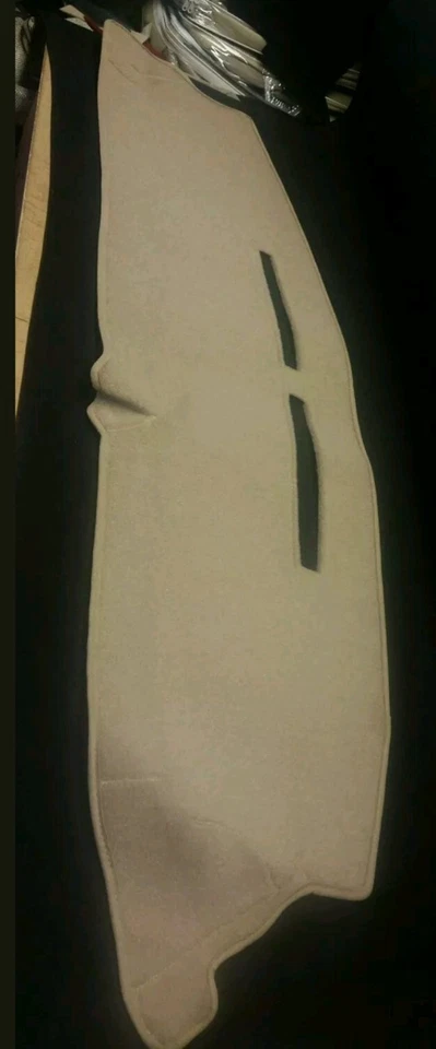 1999-2000 CADILLAC ESCALADE DASH COVER BEIGE POLYCARPET  - Image 2 of 4