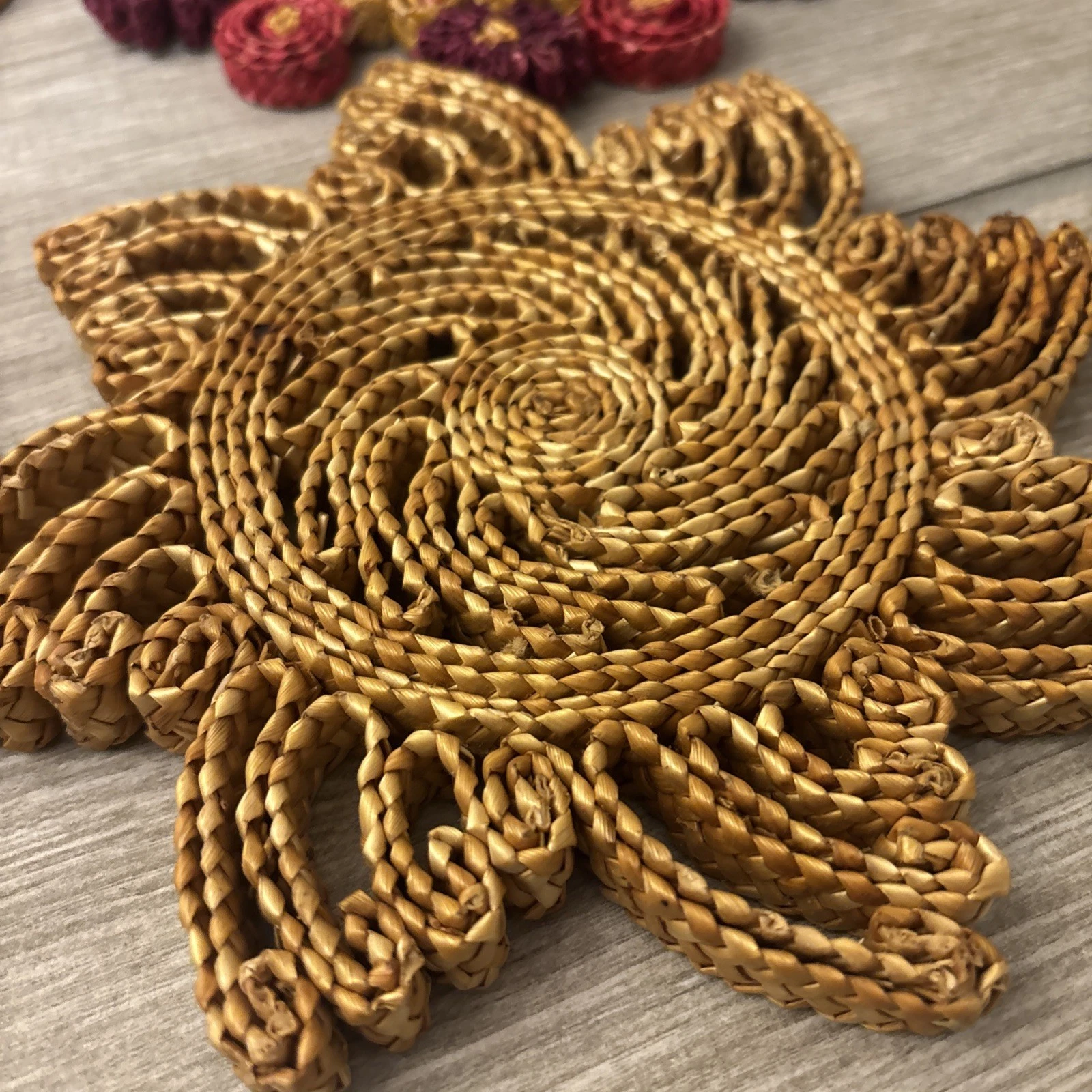 Boho 1970's Vintage Raffia Rattan Colorful Trivets /Hot Pads 4 Count 7"each - product detail image 4