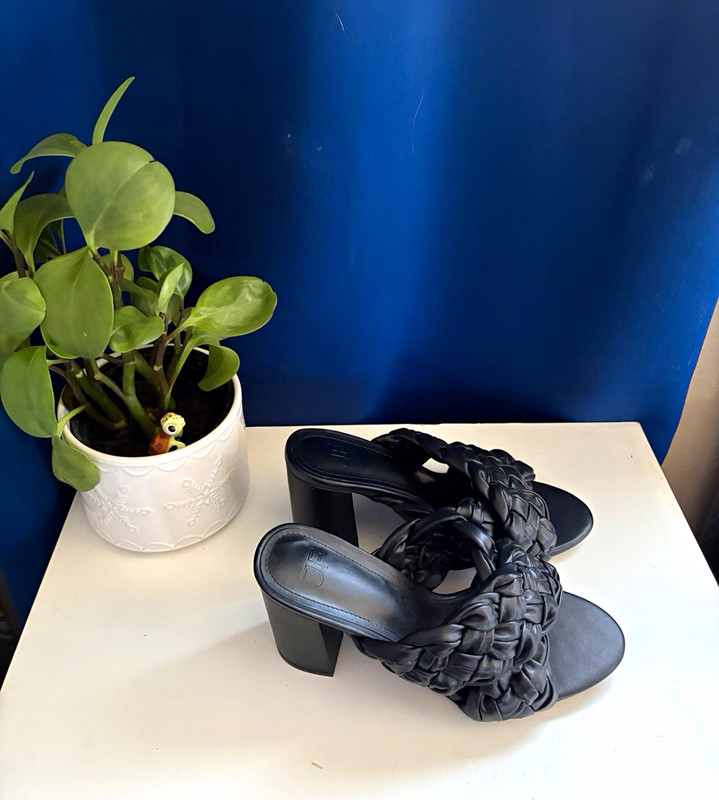 A New Day Black Braided Strappy Slip-On Open Toe Faux Leather Sandals 9