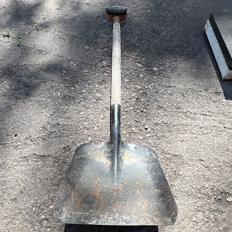 Eastern Pattern Steel Scoop Shovel Coal