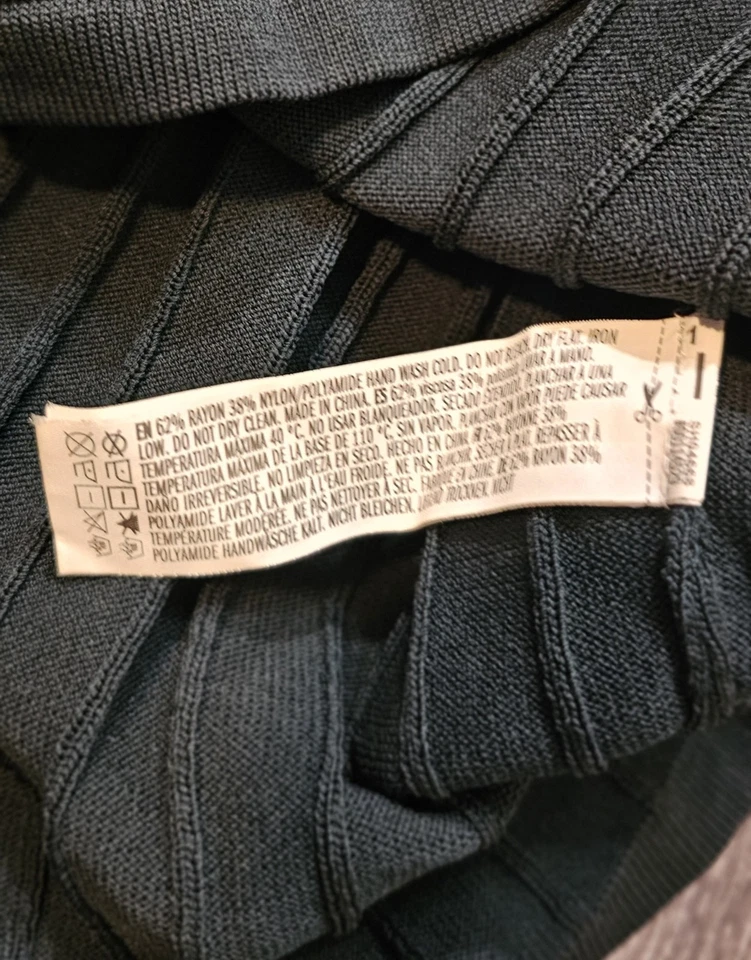 Vestido suéter Forever 21 + manga longa midi com nervuras preto feminino plus size 2X - Imagem 3 de 4