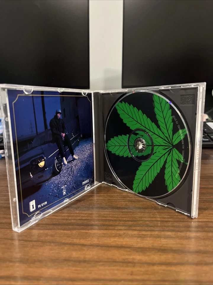 RARE!!  Dr Dre - The Chronic - 1992 Death Row Records 1st Pressing 1st Issue CD - Image 4 of 4