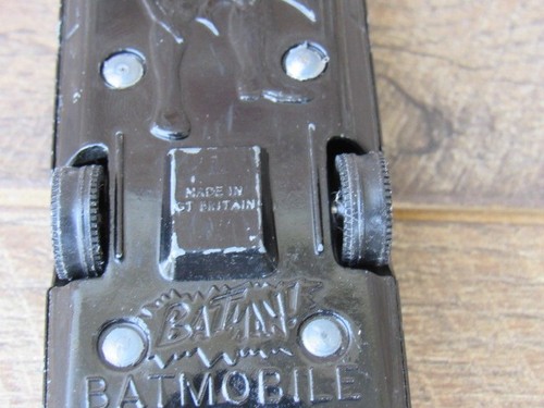 # 267 CORGI TOYS 1970'S BATMAN BATMOBILE WITH TOW HOOK 267 NICE USED - Picture 18 of 24