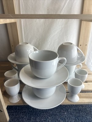 6 markenlose Teetassen und Untertassen & 4 Eierbecher Top Zustand klein Cafe Style