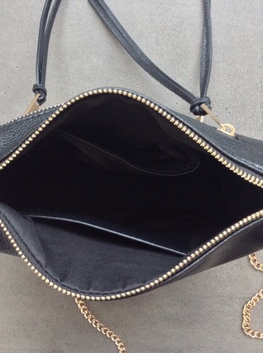 BRAND NEW black hand bag with gold zips leather look with gold chain strap - Picture 6 of 6