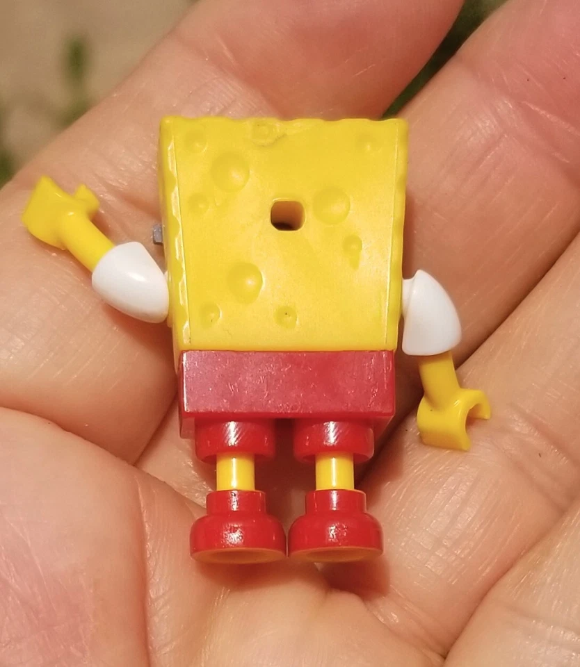 MINIFIGURA DE BOB ESPONJA DE 1,25": DE MEGA CONSTRUX BEACH RESORT (OTROS DISPONIBLES) 2014 Foto 2 de 4