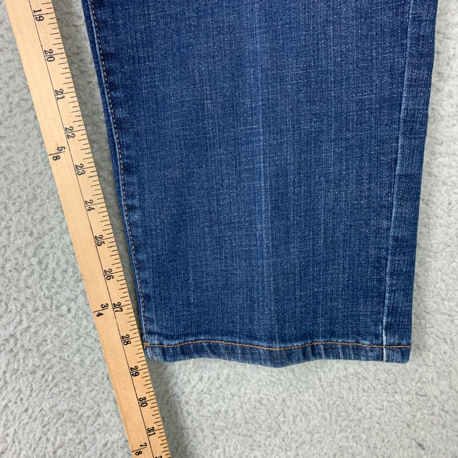 Lucky Brand Jeans Mens Size 40x30 Blue 221 Straight Preppy Stretch Denim