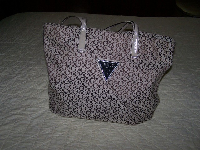 gray guess purse
