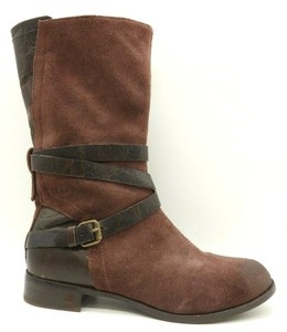 ugg boots buckle side