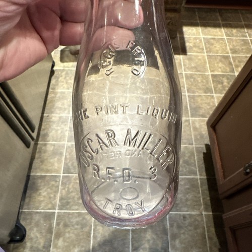 Oscar Miller R. F. D. 3 Embossed Pint Milk Bottle Troy New York NY - Picture 3 of 12