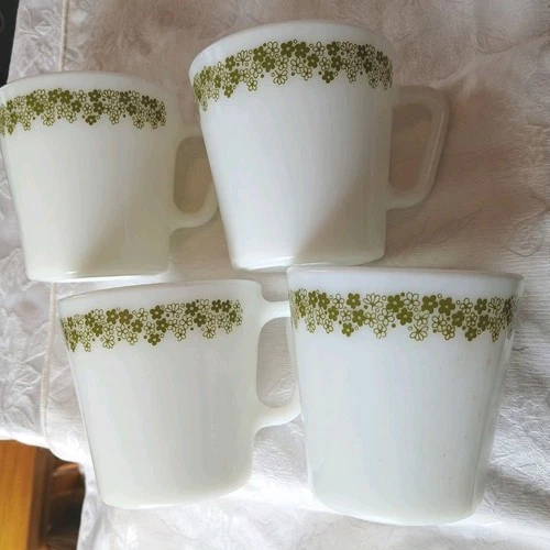Set Of 4 Vintage Pyrex 1410 Spring Blossom/Crazy Daisy Milk Glass Handled Mugs