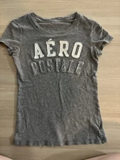 Aeropostale Grey Stitching Short Sleeve T-Shirt Y2K Fits A Medium