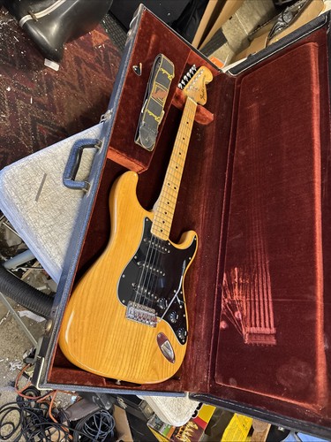 Vintage Fender Stratocaster Original von 1979! Natürlicher Esche Ahorn Hals OG Etui SCHÖN