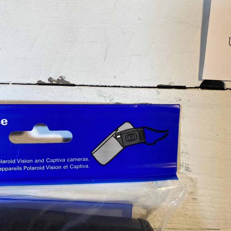 NEW AUTHENTIC POLAROID CAMERA CASE FITS VISION & CAPTIVA BLACK 4"X2"X8" vintage - Image 2 of 4