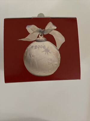 2006 Lladro Porcelain Christmas Tree Ball Porcelain Ornament Mate NIB