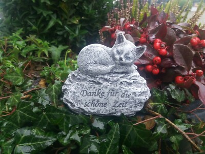 Grabschmuck Katze auf Fels ''Danke für die schöne Zeit''  Frostfest Steinguss Deko