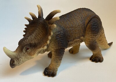 Bullyland Styracosaurus Dinosaur Hand painted Figure Toy Made in Germany 3'' x 7''