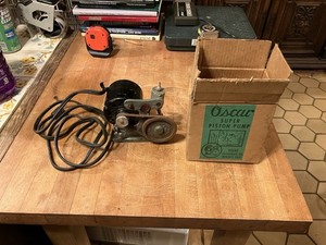 Vintage Oscar Super Piston Pump Model 1 w/ Box Aquarium Air Antique Fish Tank