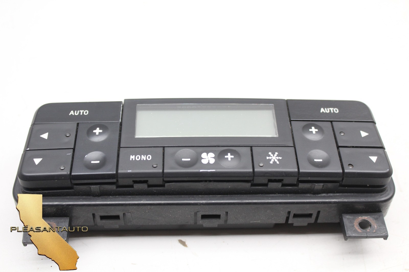 M139 03-13 Maserati Quattroporte Rear A/C Heater Climate Control Switch