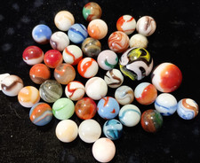 Lot of 40 Mix of Makers Glass Marbles  lot 202 