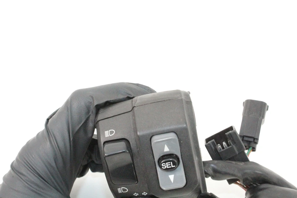 Interruptor izquierdo alto bajo Kawasaki ZX10R Ninja 16-19 Foto 3 de 4