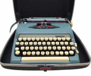Smith Corona Sterling Portable Manual Typewriter With Case Teal & Cream Vintage
