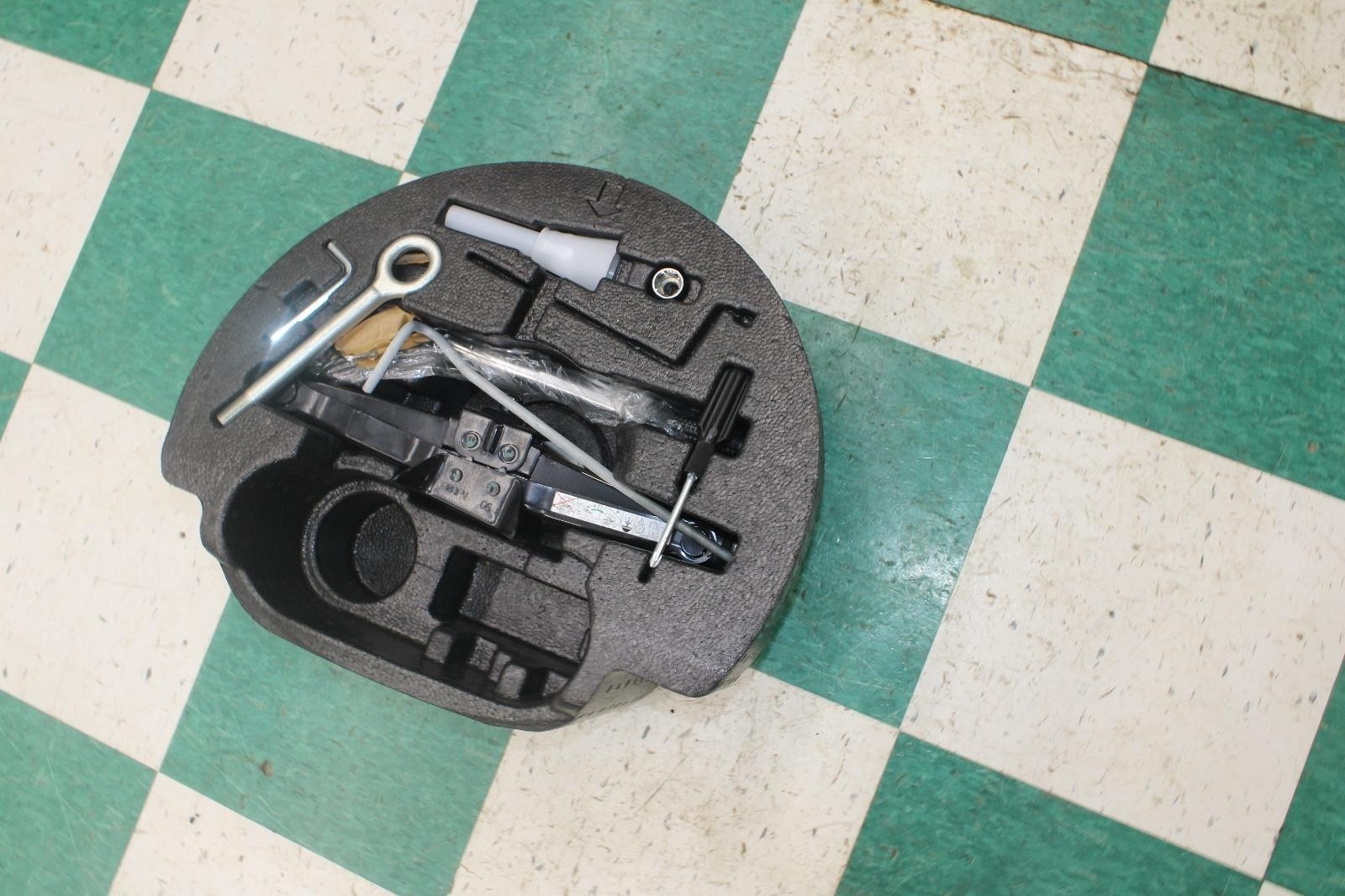 Maserati Ghibli 2014-2020 Tool kits Set