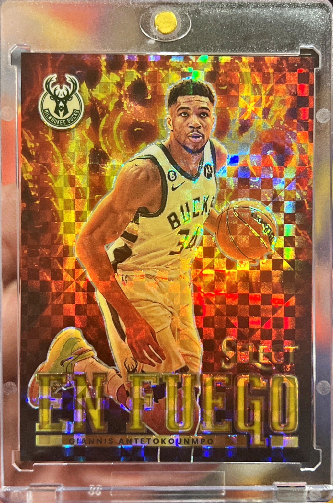 2022-23 Select Giannis Antetokounmpo En Fuego True GOLD Prizm /10 SSP MVP Bucks