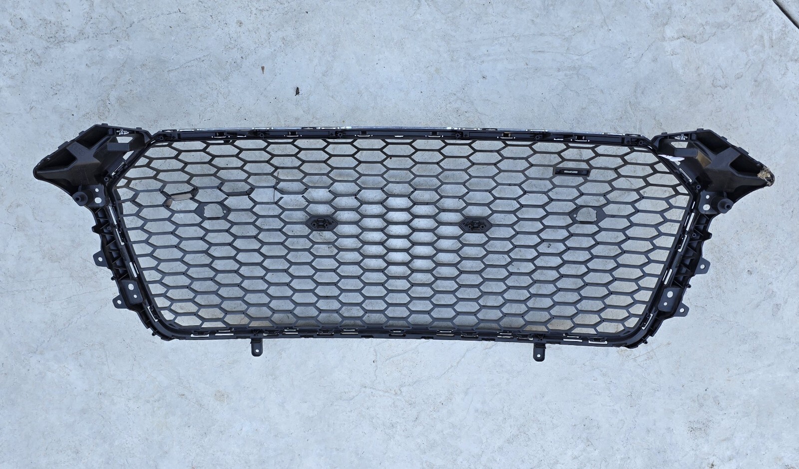 AUDI R8 GRILLE Grill 2017 2018 2019 4S0853653D OEM 4S0 DAMAGED 