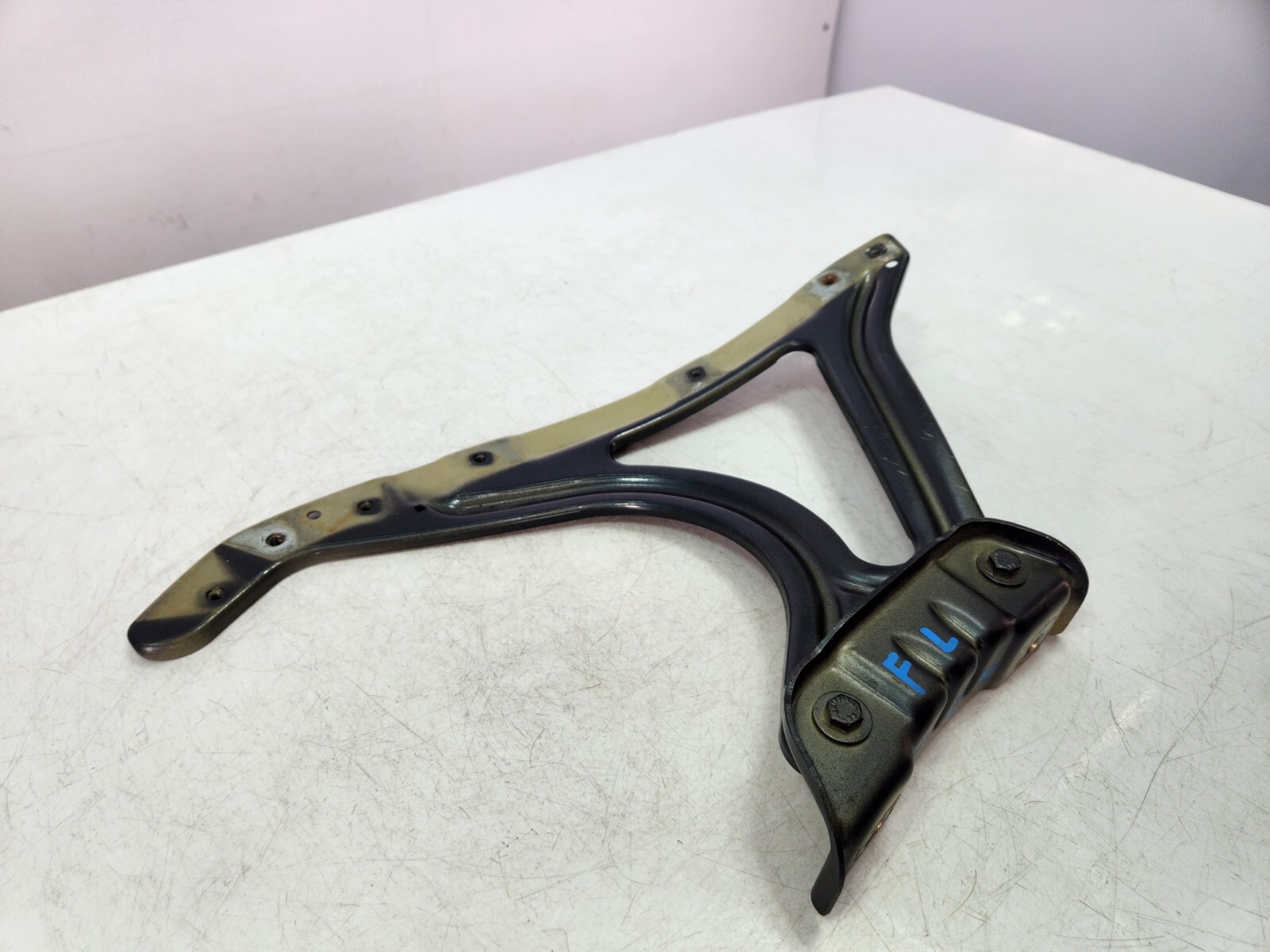 ✅ 10-14 OEM Rolls-Royce Ghost RR4 Front left Driver Side Fender Support Bracket