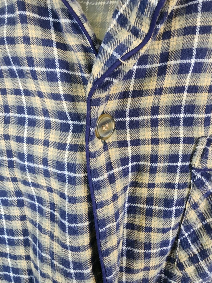 Northwest Territory Naturals Men's L button flannel plaid pajamas top & bottom - Image 3 of 4