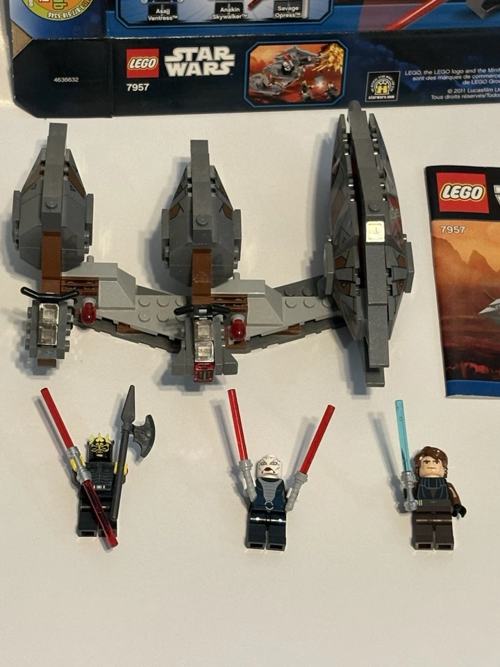 Lego Star Wars Sith Nightspeeder #7957 COMPLETE w/ Minifigs Manual & Box - Image 2 of 3