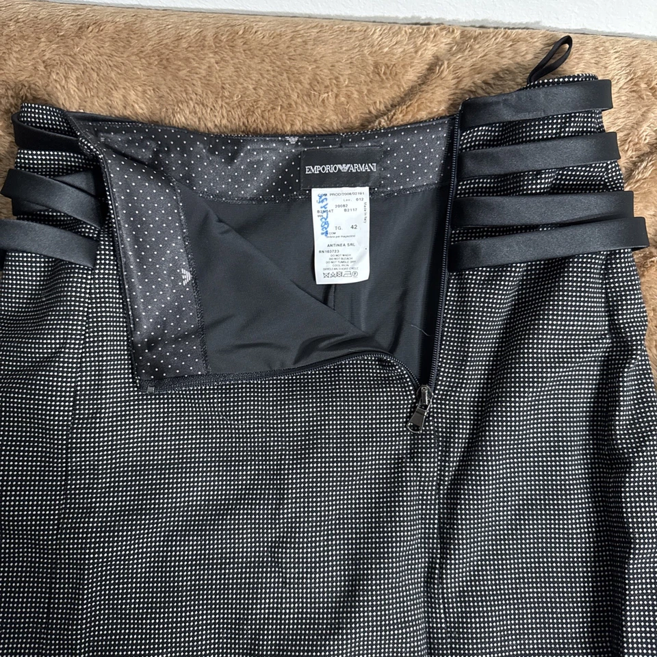 Falda Emporio Armani 2008 Talla 42 Hecha en Italia Foto 4 de 4