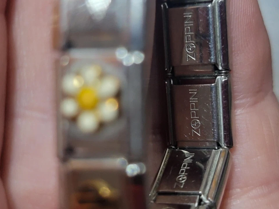 Pulseira Berloque Italiana Vintage Y2K 10 Berloques 17 Elos Zoppini - Imagem 2 de 4