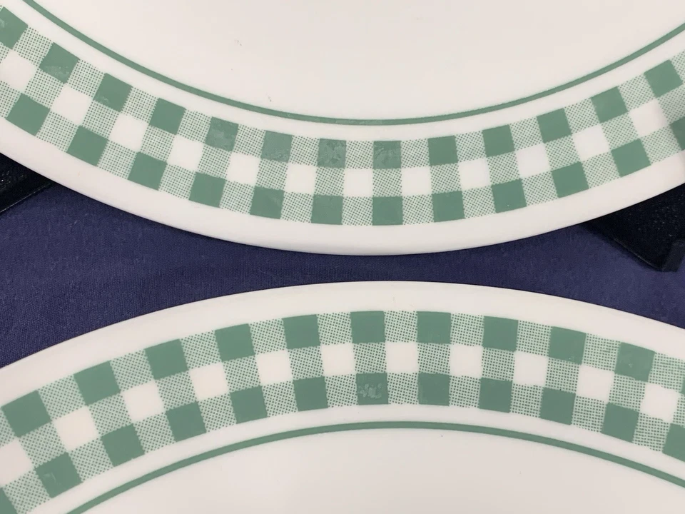 Set of 2 ~ 80's CORELLE GINGHAM HUNTER GREEN (Plaid) Dinner 10.5" Plates - Image 2 of 4